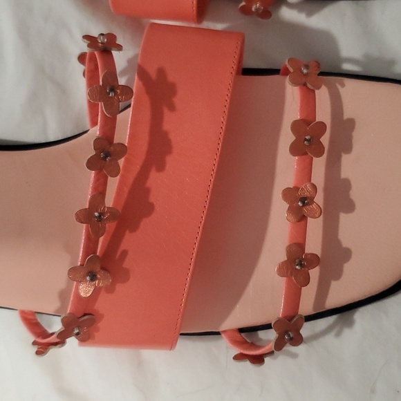 Shoes - Picture 4 of 4